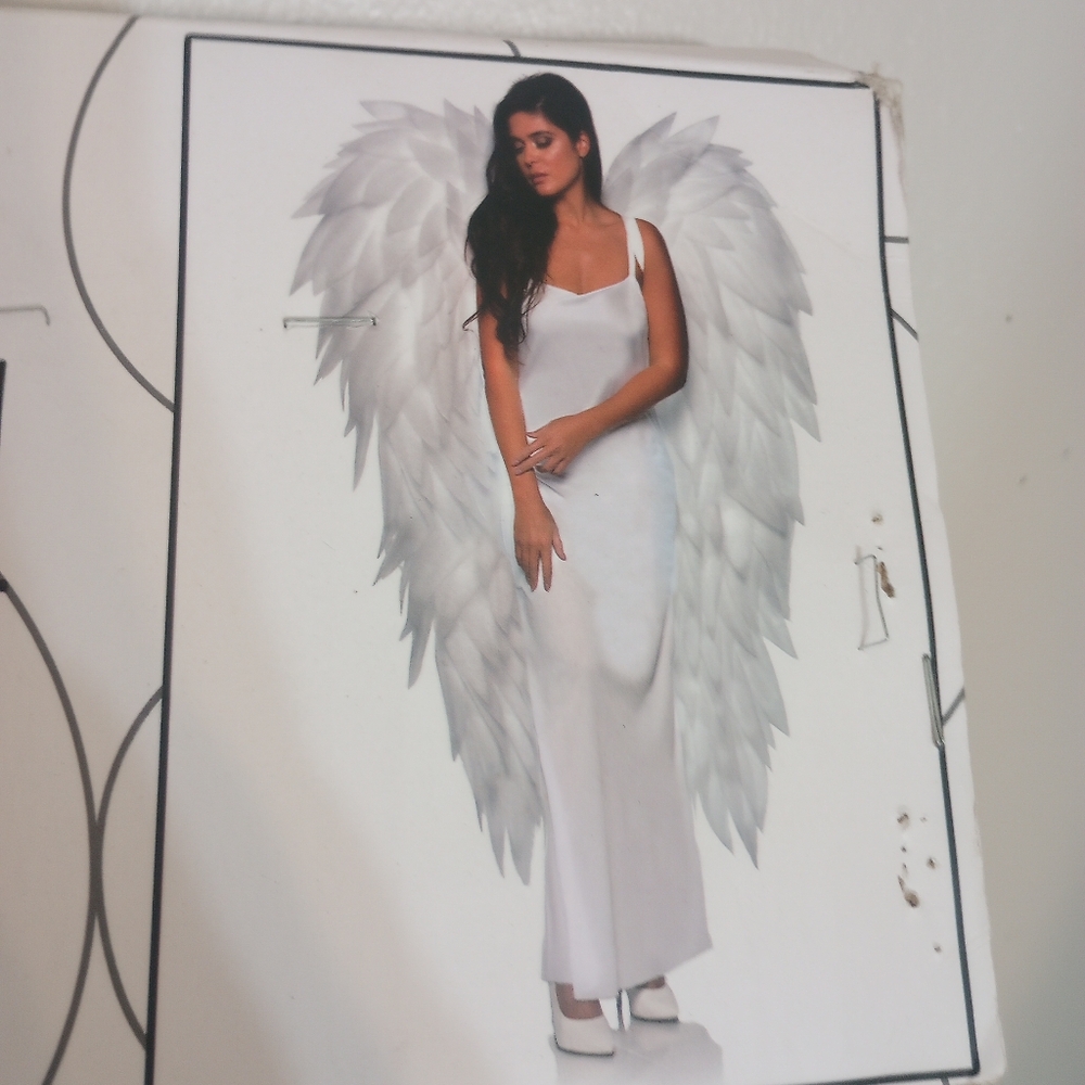Elegant White Angel Wings Costume Accessory